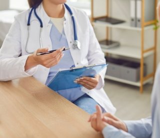 shutterstock santetravailsuivimedical