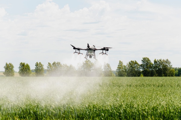Shutterstock dronespesticidesepandages
