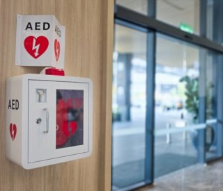 Shutterstock defibrillateurERP