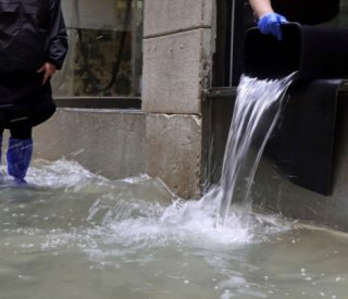 Shutterstock inondations urssaf