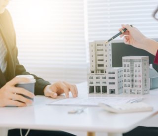 Shutterstock taxebureau