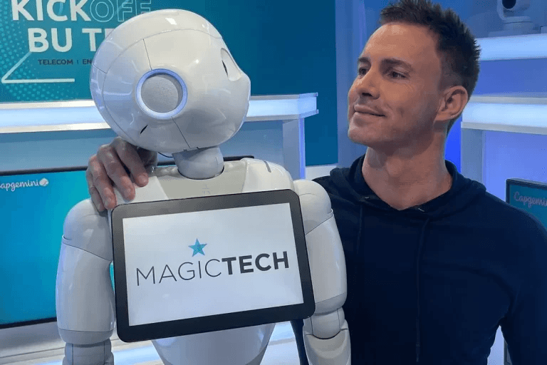 Samuel Gaulay, accompagné de son robot, présentera “ La Stratégie IA + IB + IC